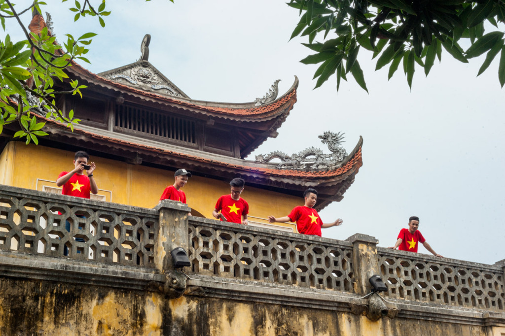 Red Flag, Yellow Star, Hanoi